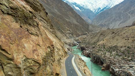 Luftaufnahme-Der-Jaglot-Skardu-Road---JSR,-Die-Die-Region-Gilgit-Mit-Der-Region-Baltistan-In-Gilgit-Baltistan-Verbindet