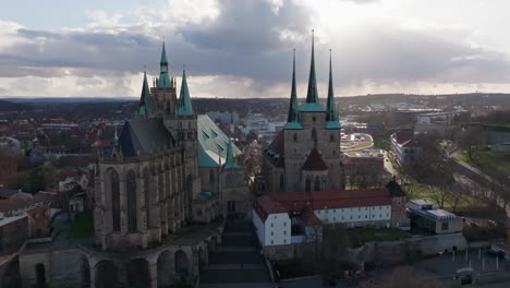 Erfurt-Cathedral-in-a-slow-cinematic-pull-back-shot-over-the-city-in-the-German-state-of-Thuringia