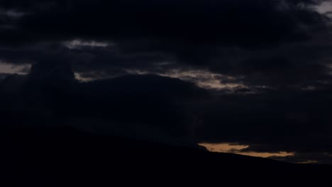 Epicmountains-Zeitraffer-Des-Vitosha-Gebirges,-Bulgarien-In-Der-Abenddämmerung