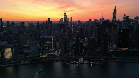 Looking-across-the-iconic-Manhattan-New-York-City-skyline-and-East-River