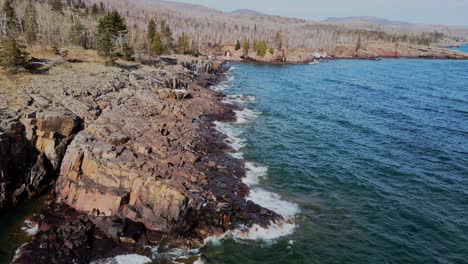 View-from-the-rocky-shores-of-the-Lake-Superior,-Minnesota