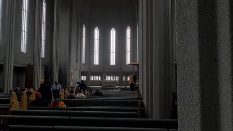 Interior-De-La-Iglesia-Hallgrímskirkja,-Reikiavik,-Islandia