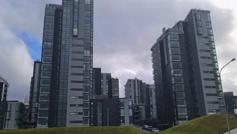 Reykjavík,-Iceland,-Modern-Residential-Apartment-Buildings-at-Seaside,-Panorama