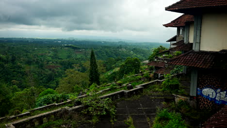 Abandoned-Hotel-Of-Hotel-Pondok-Indah-Bedugul-With-Tropical-Nature-Views-In-Bali,-Indonesia