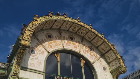 Museo-De-Viena-Pabellón-Otto-Wagner-Karlsplatz-Exterior-Del-Edificio,-Viena,-Austria