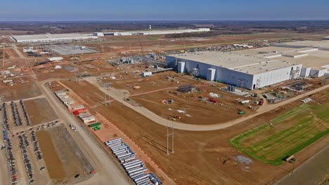 Luftaufnahmen-Von-Fords-Megacampus-Blueoval-City,-Der-Die-Innovative-Fertigung-Von-Elektrofahrzeugen-Und-Batterien-In-Stanton,-Tennessee,-Zeigt