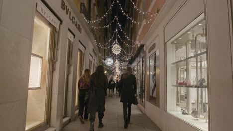 Chic-Venetian-Alley-with-Holiday-Lights