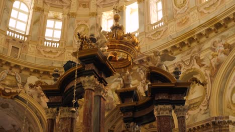 The-Santuario-Basilica-Regina-Montis-Regalis-Monumental-Baroque-Dome-In-Italy-Vicoforte