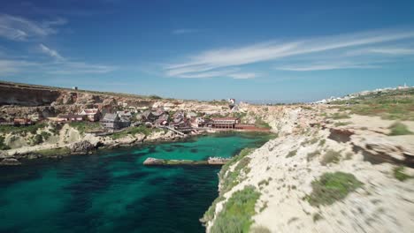 Malta,-Drohnenaufnahme-Zeigt-Popeye-Dorf,-Luftaufnahme