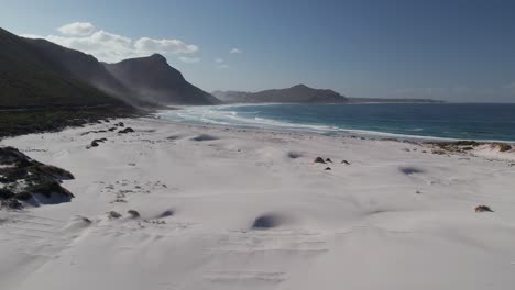 Sand-Dune-Shoreline-Of-Witsand-Beach-Near-Misty-Cliffs-In-Western-Cape,-South-Africa