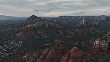 Sandstone-Cliffs-And-Buttes-In-Sedona,-Arizona-At-Sunset---Drone-Shot