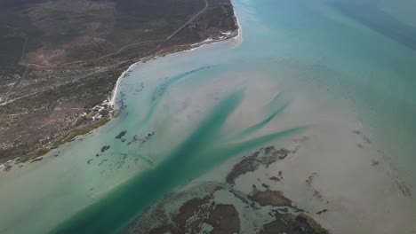 Shallow-Blue-Water-Of-Langebaan-Lagoon-At-Shark-Bay-In-West-Coast-National-Park,-South-Africa