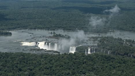 Cataratas-Del-Iguazú-Desde-Vista-De-Helicóptero