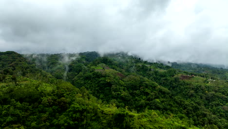 Hyperlapse-timelapse-of-low-clouds-moving-over-Bali-lush-jungle-and-mountains,-Indonesia