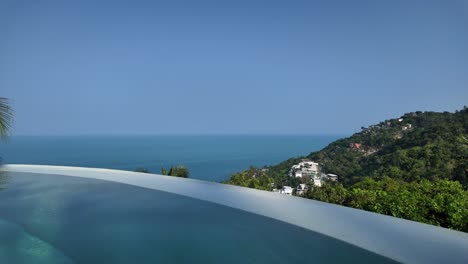 Piscina-Infinita-Con-Vistas-Al-Paisaje-Marino-De-Ko-Samui,-Tailandia