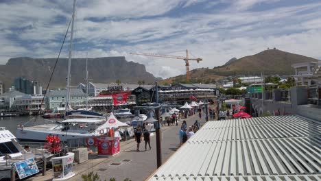 VA-Waterfront-Tafelberg-Kapstadt,-Boote-Und-Marina