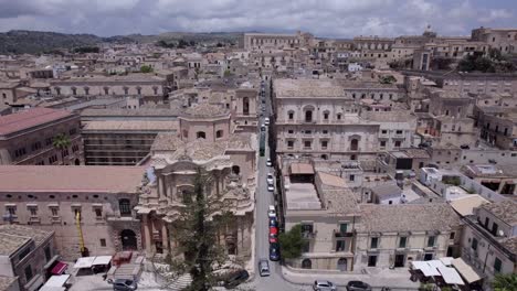 Aerial-toward-the-historic-Church-of-San-Domenico,-Noto,-Italy