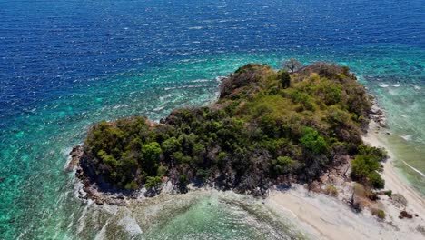 Drop-Aufnahmen-Vom-Dschungel-Auf-Einer-Kleinen-Tropischen-Insel-In-Der-Nähe-Von-Palawan-Auf-Den-Philippinen