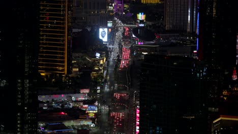 Verkehrsstaus-In-Der-Nacht-Auf-Dem-Las-Vegas-Boulevard-In-Las-Vegas,-Nevada