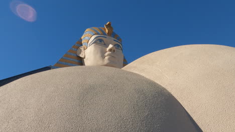 Sphinx-Replica-in-Front-of-Luxor-Hotel-and-Casino,-Las-Vegas-NV-USA,-Close-Up