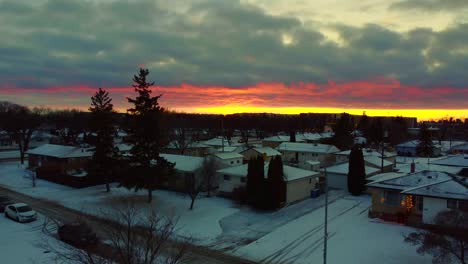 Wunderschöne-Winter-Luftaufnahmen-Der-Stadt-Winnipeg,-Kanada