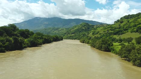 Fly-above-the-Cauca-River