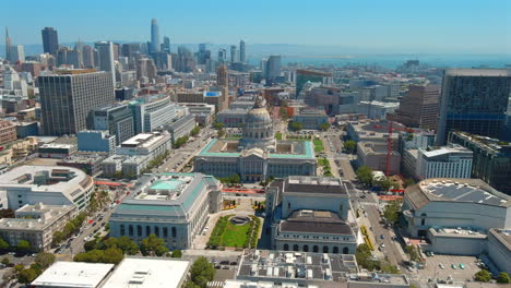 Vista-Aérea-Del-Ayuntamiento-De-San-Francisco-En-California,-Estados-Unidos