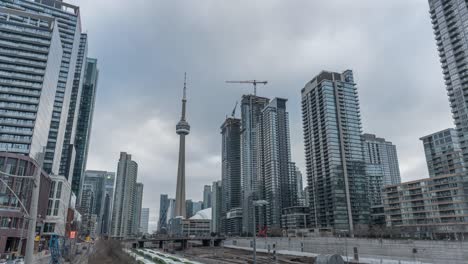 Hyperlapse-Of-Downtown-Toronto-AtRush-Hour,-Movement-Of-Trains-And-Cars
