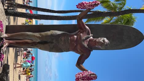 Berühmte-Statue-In-Waikiki,-Honolulu,-Hawaii