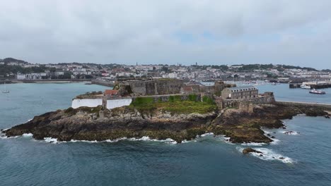 Drone-Shot-of-Castle-Cornet-in-Front-of-St