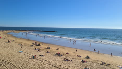 Playa-De-Santa-María-Del-Mar,-Cádiz,-España