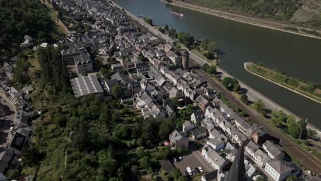Oberwesel-Es-Una-Ciudad-De-Alemania-Que-Ha-Sido-Designada-Como-Patrimonio-De-La-Humanidad-Por-La-Unesco