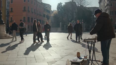 Glass-Xylophone-Street-Performance-in-Venice