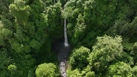 Tiu-Teja-Waterfall-in-Lombok,-Indonesia