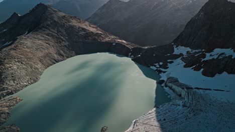 Ojo-Del-Albino,-El-Glaciar-Más-Emblemático-De-Ushuaia-