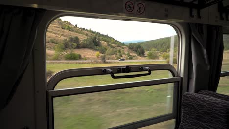 Die-Rhodopen-Schmalspurbahn-Auf-Ihrem-Weg-Durch-Das-Rhodopengebirge