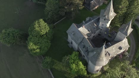 Schloss-Chateau-De-Puy-de-Val,-Espagnac,-Corrèze-In-Frankreich