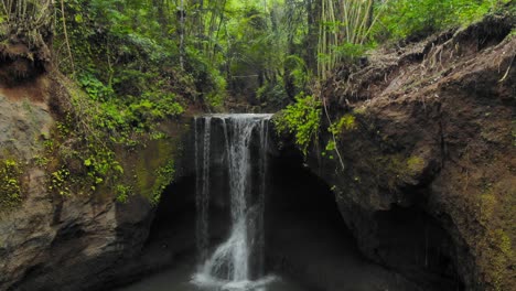 Suwat-Waterfall-in-rainforest-in-Bali,-Indonesia