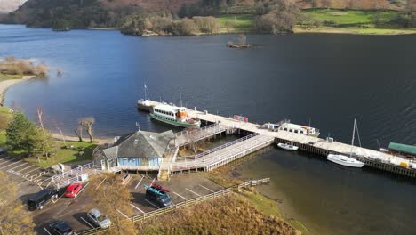 Vista-Aérea-De-La-Terminal-Glenridding-Ullswater-En-Penrith,-Reino-Unido