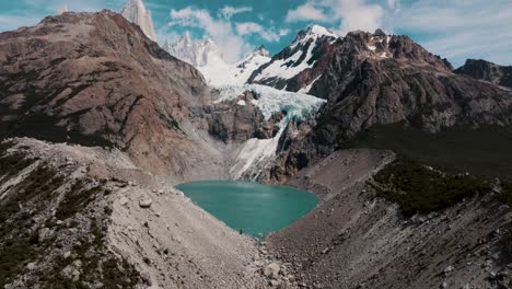 Luftaufnahme-Des-Fitz-Roy,-Bergwanderung-Laguna-De-Los-Tres-In-Patagonien,-Argentinien