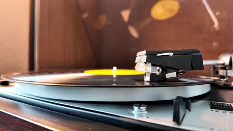 Stylish-vinyl-record-player