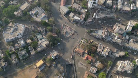 Chhatrapati-Shivaji-Maharaj-Kreis,-Ganesh-Mandir-Drohne-360D-Ansicht-In-Satara-In-Maharashtra