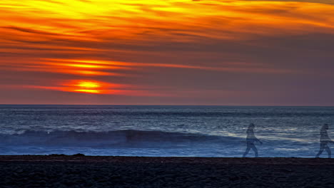 Timelapse,-Puesta-De-Sol-Vívida-Sobre-Las-Nubes-Y-El-Horizonte-Oceánico,-California,-EE.UU.