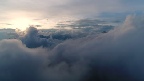 Malerische-Himmlische-Wolkenlandschaft