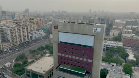 Toma-De-Drone-Del-Campus-De-La-Ciudad-Universitaria-De-Iba-En-Karachi