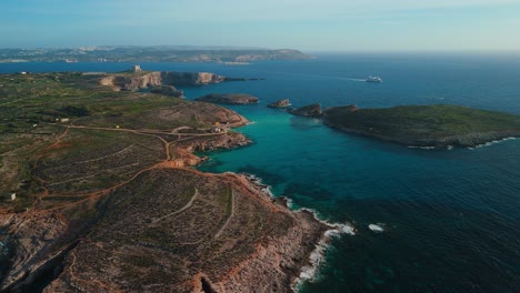 Laguna-Azul-En-La-Isla-De-Comino,-Malta