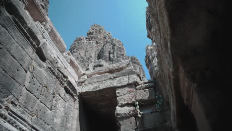 Stone-Structures-At-Cambodian-Buddhist-Pyramid-Temple-In-Bayon,-Angkor-Thom,-Siem-Reap,-Cambodia