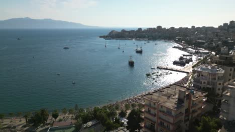 Vista-Aérea-Panorámica-De-Sarande,-Albania