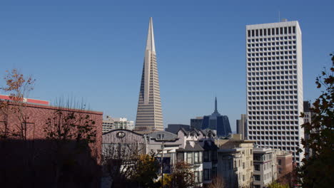 Transamerica-Pyramid,-Moderner-Wolkenkratzer-In-San-Francisco,-Kalifornien,-USA