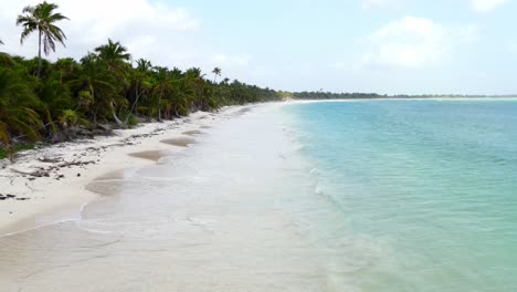 Erstaunliche-Küste-Eines-Einsamen-Strandes-An-Der-Riviera-Maya